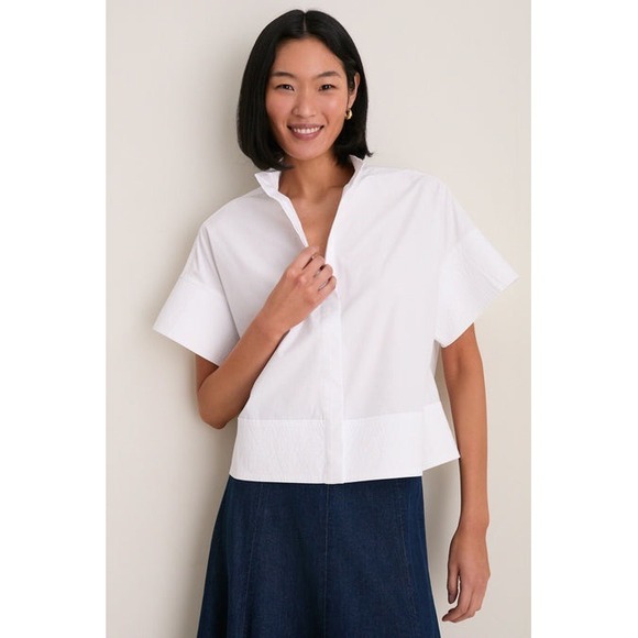 Tuckernuck Tops - Tuckernuck White Trapunto Stitch Sofia Shirt Textured Seersucker Trim Medium